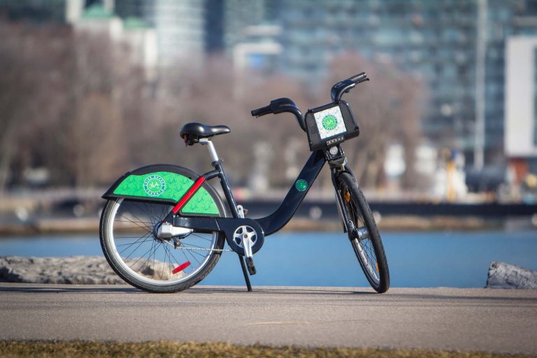 Dicsover Long Branch at Lakeshore & Thirty Ninth - Bike Share Toronto