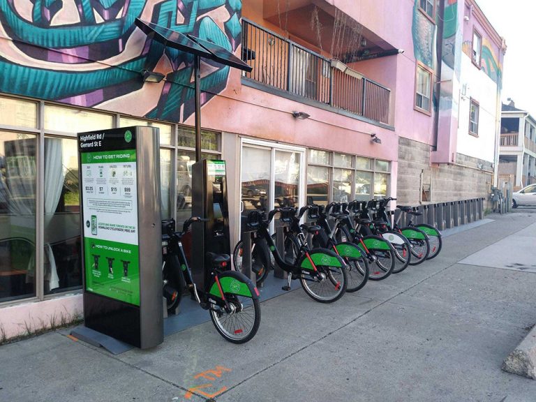 Highfield Rd - Gerrard St E - SMART w bikes